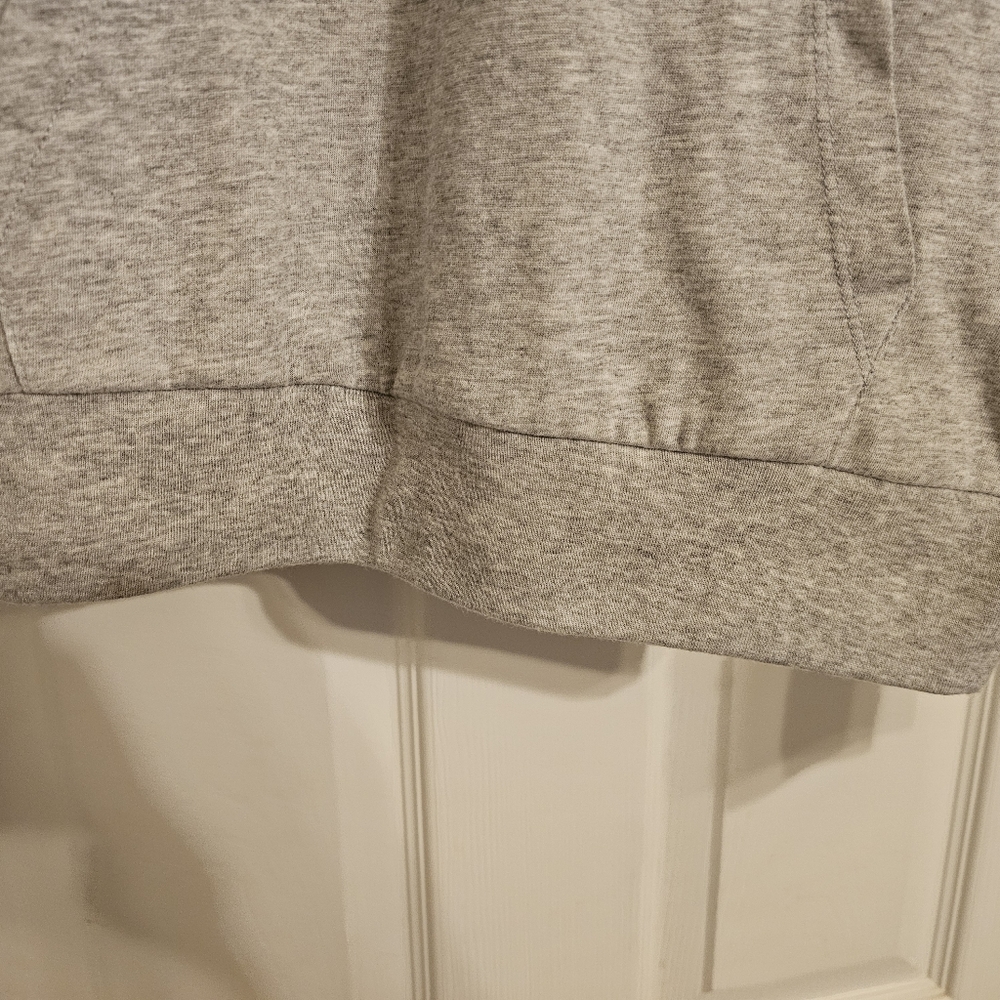 NWT Chicago Cubs lightweight hoodie. Size:XS. - Picture 7 of 9